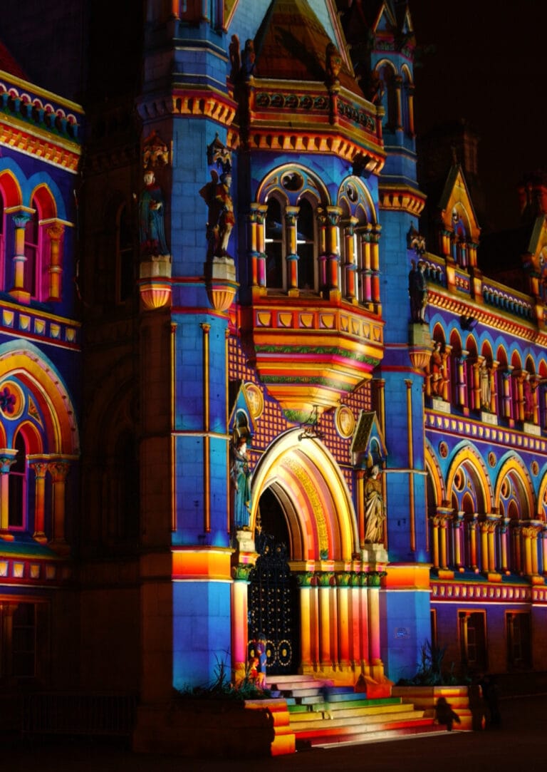 Espectaculo Los Jeronimos Policromados 768x1083