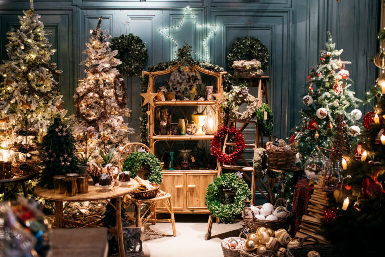 Xmas Shop 2023 La Tienda de Navidad de Sally Hambleton 2 768x513