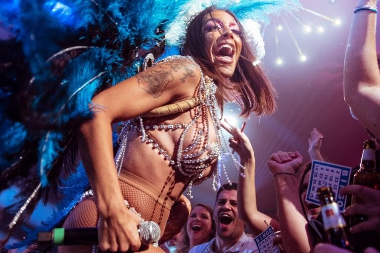 Bingo para Senoras con Lorena Castell en Palacio de Vistalegre 768x512