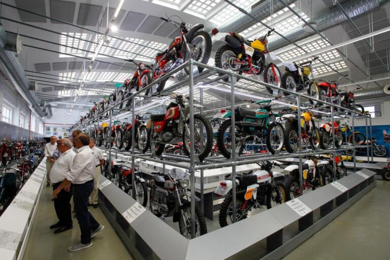 Museo de la Motocicleta Espanola 4 768x512