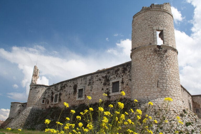 Castillo de los Condes de Chinchon 768x512