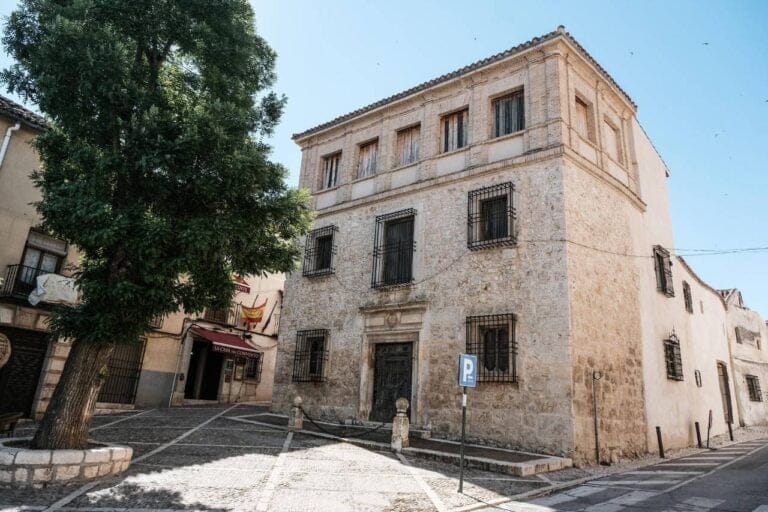 La Casa de la Cadena 4 768x512