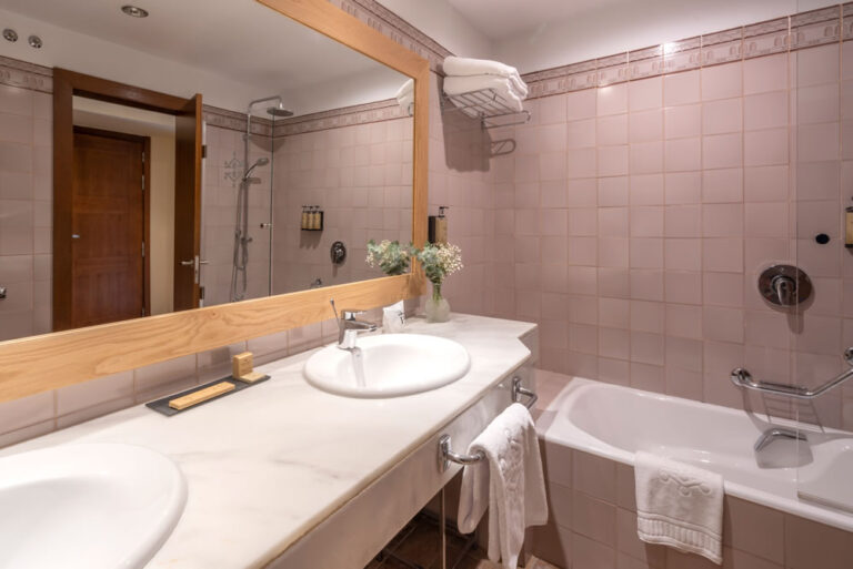 Parador de Turismo de Chinchon Antiguo Monasterio de los Agustinos 11 1 768x513