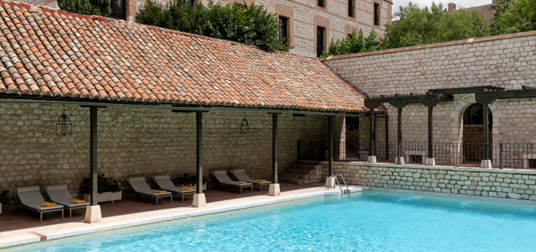 Parador de Turismo de Chinchon Antiguo Monasterio de los Agustinos 5 768x361