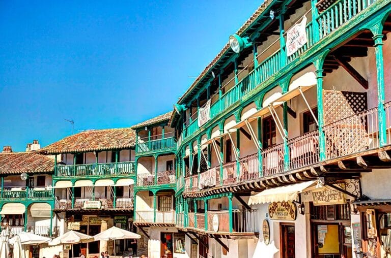 Plaza Mayor de Chinchon 768x508