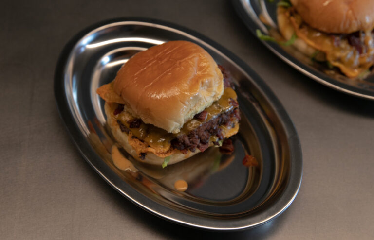 Kricky Pelton Burger bar 768x494