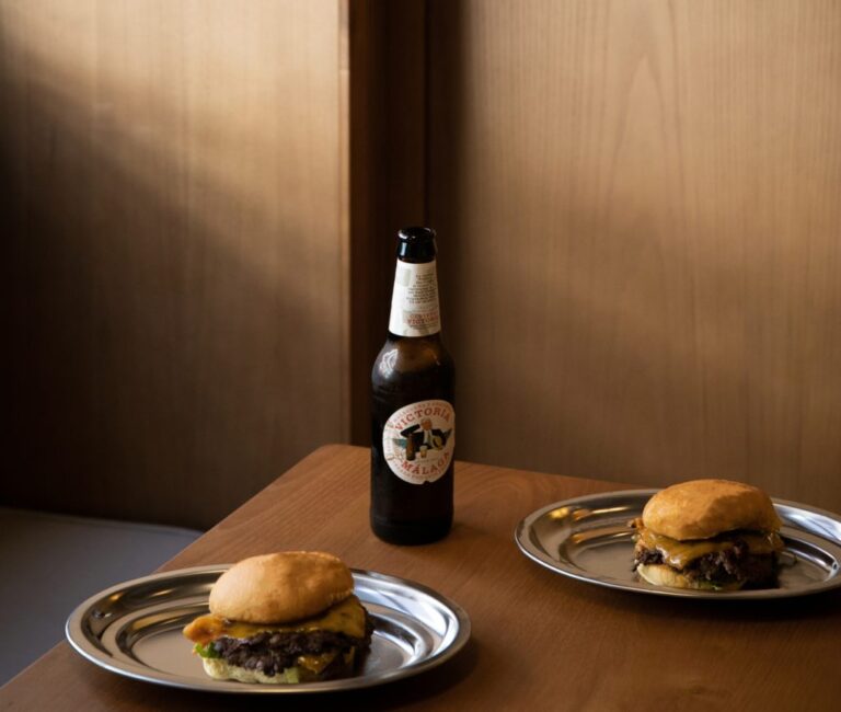 Kricky Pelton Burger bar2 768x650