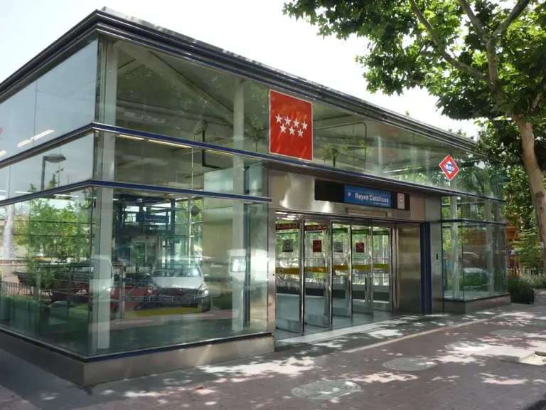 Metro Reyes Catolicos 768x576