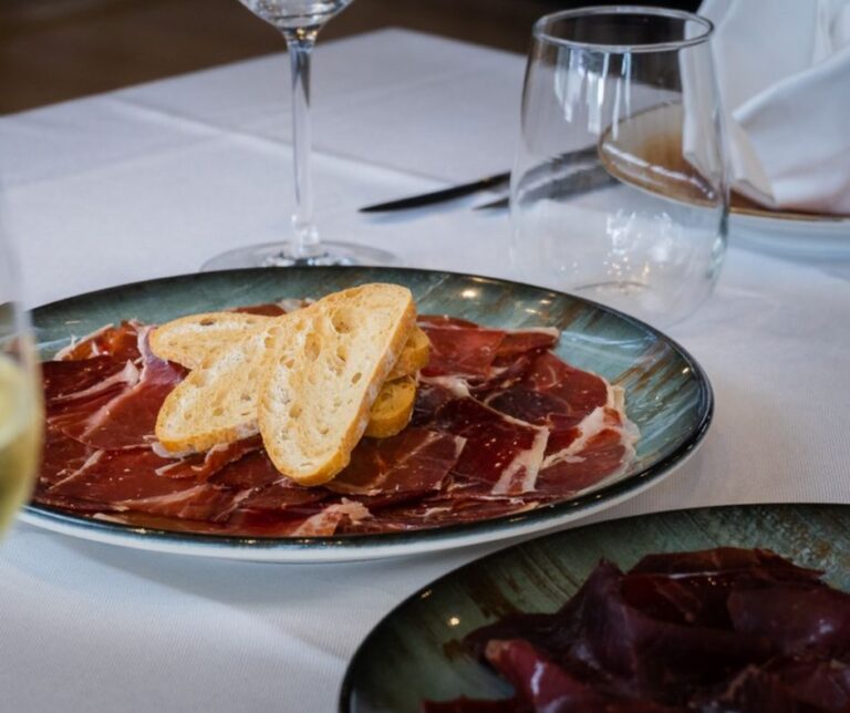 Villacanada V. Canada 6 768x644