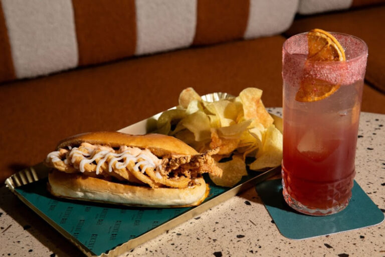 Bikini Bar 4 768x513