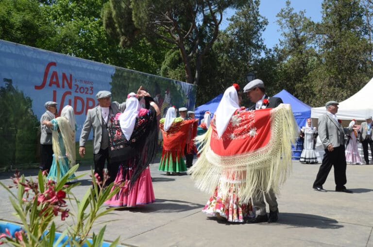 Clase de Chotis Gratis en Matadero San Isidro Madrid 2024 768x509