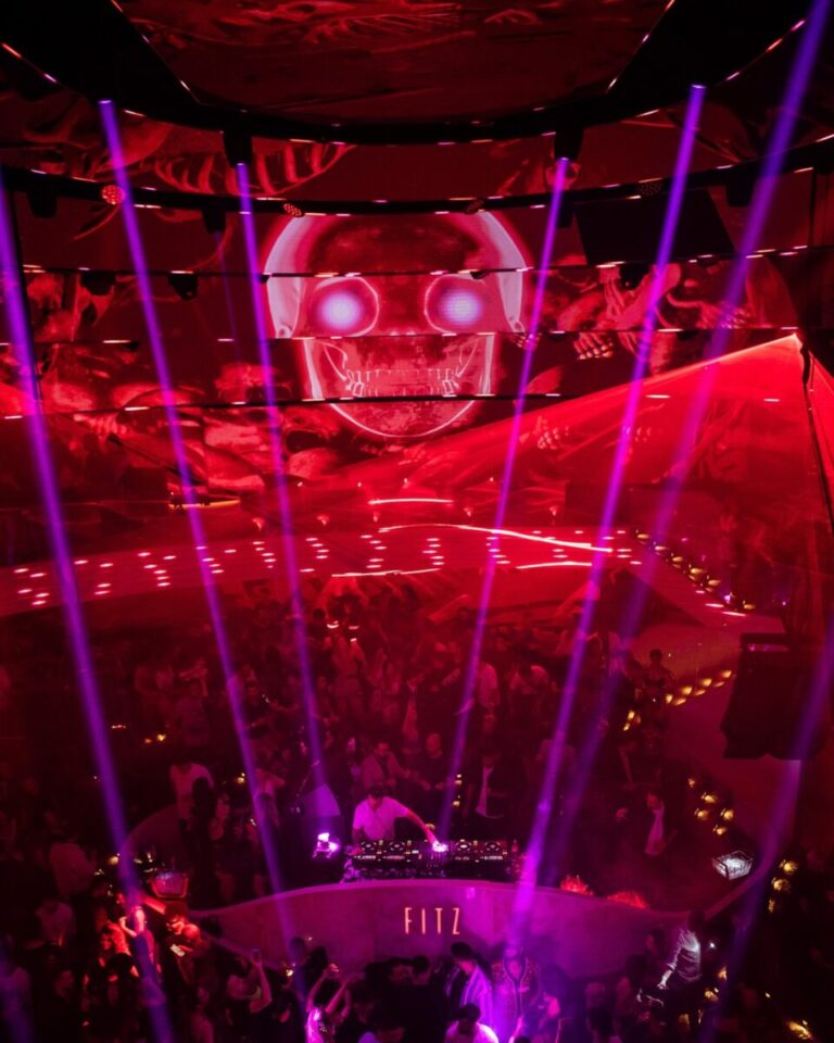 Cosmic Cruise Fiesta en un crucero Interestelar en Fitz Club 4 768x960