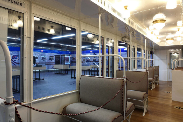 Exposicion de trenes historicos en la Estacion de Chamartin 4 768x511