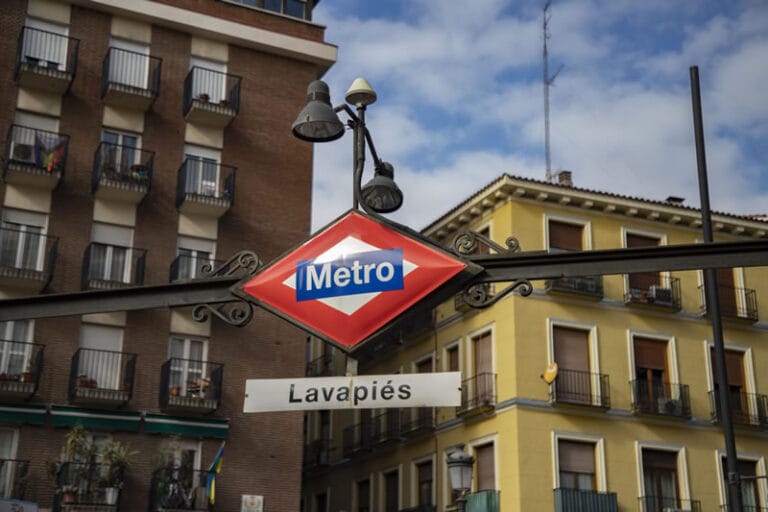 Metro Lavapies 768x512