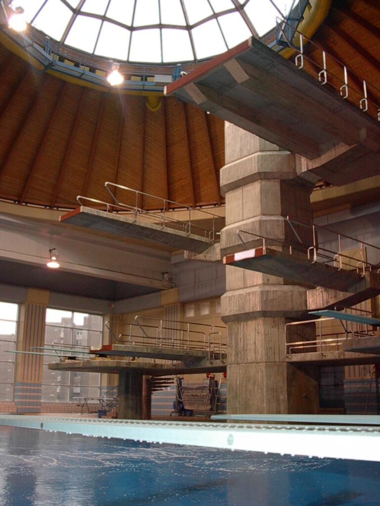 Centro de Natacion Mundial 86 7 768x1023