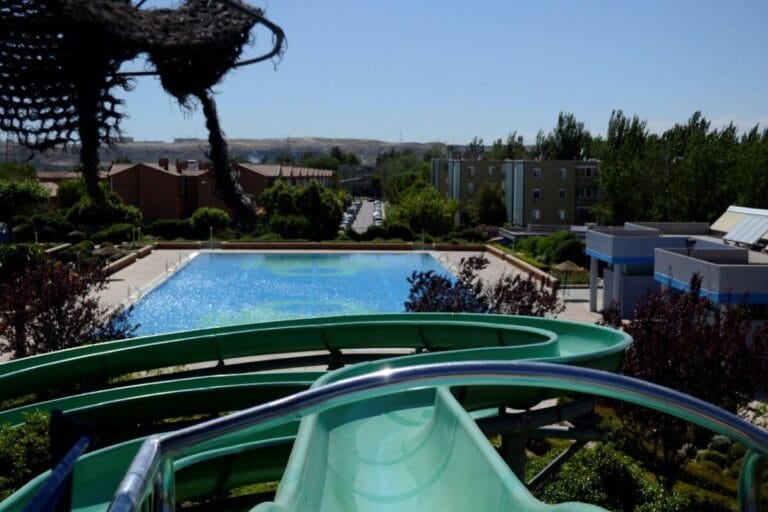 Piscina Municipal de Mejorada del Campo 768x512