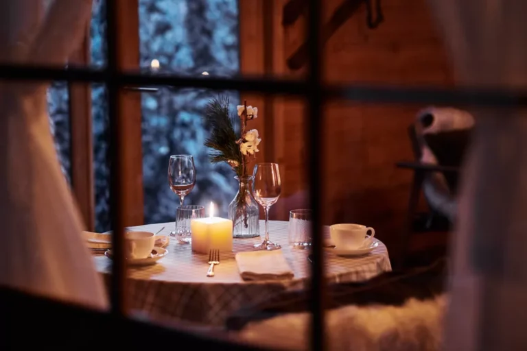 Comidas cenas y meriendas de Navidad en Hotel Villa Magna 768x512