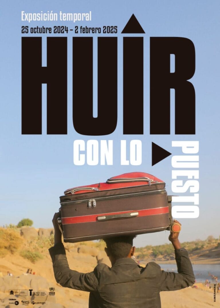 Exposicion Huir con lo puesto en el Museo del Traje 768x1074