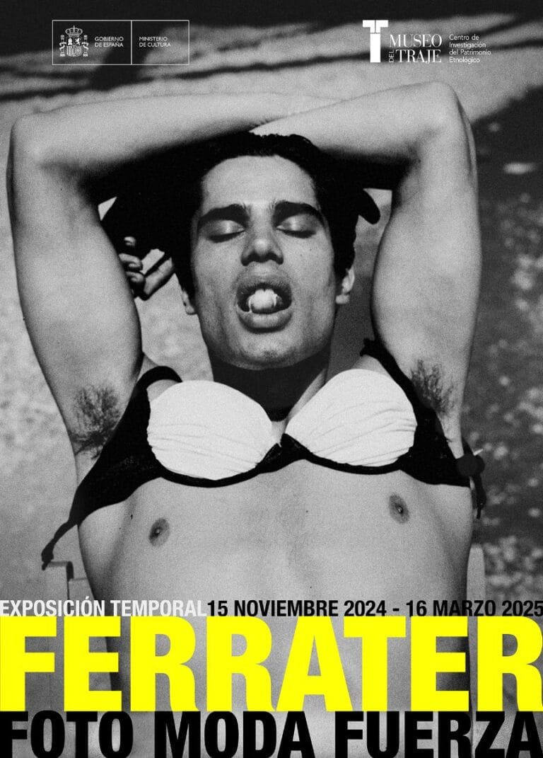 Exposicion Ferrater. Foto. Moda. Fuerza en el Museo del Traje 768x1071