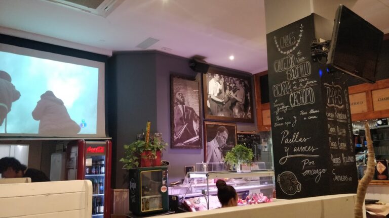 Cafe Chicago 768x432