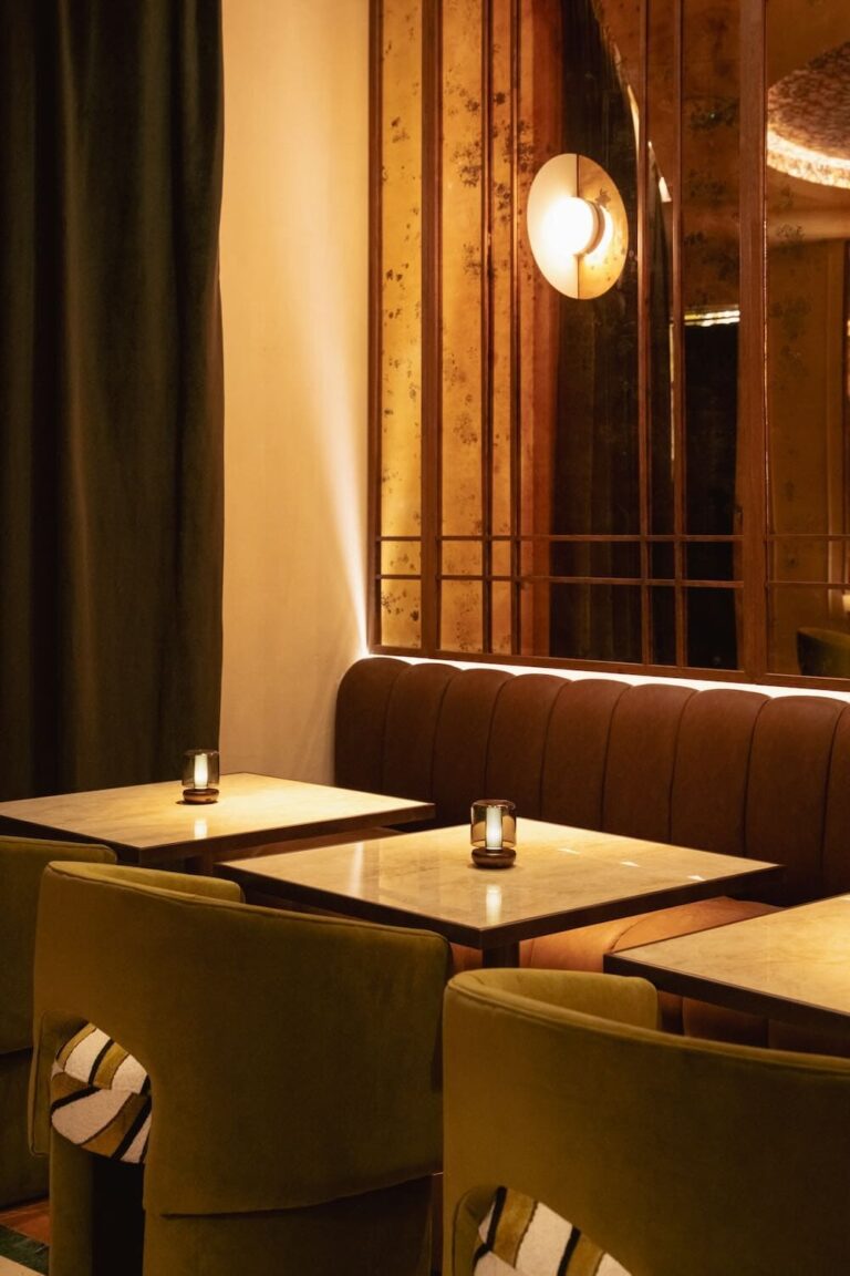 El Anfitrion de Neptuno 3 768x1152