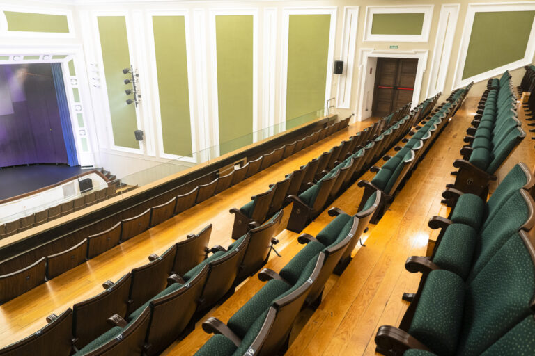 Teatro Serrano 2 768x512