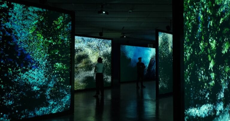 Exposicion Inmersiva Ecos del Oceano en Espacio Fundacion Telefonica 768x403