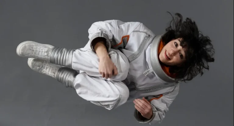 Cometa Espectaculo infantil de Danza interactiva en Matadero 2 768x415