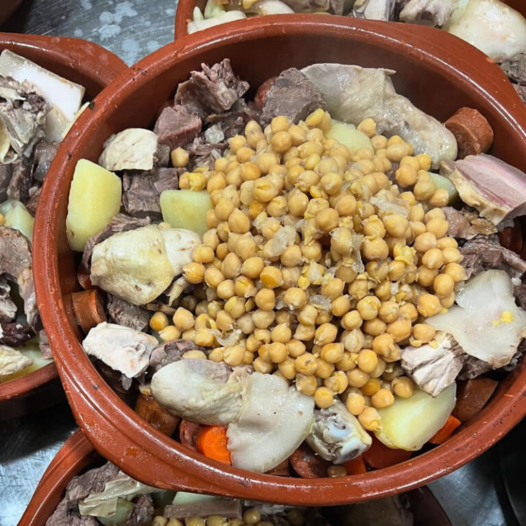 Cocido del Hogar Extremeno de Madrid 768x768