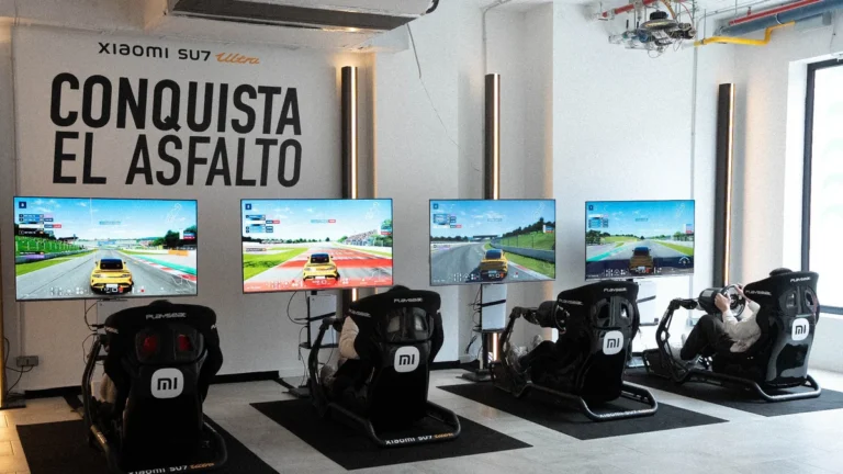 Vive la experiencia de conducir el Xiaomi SU7 Ultra en un simulador hiperrealista en Caleido 2 1 768x432